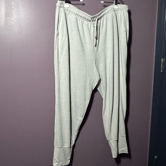 18 & Sunny Pants - Women’s  Cream Jogger Style Pajama Pants